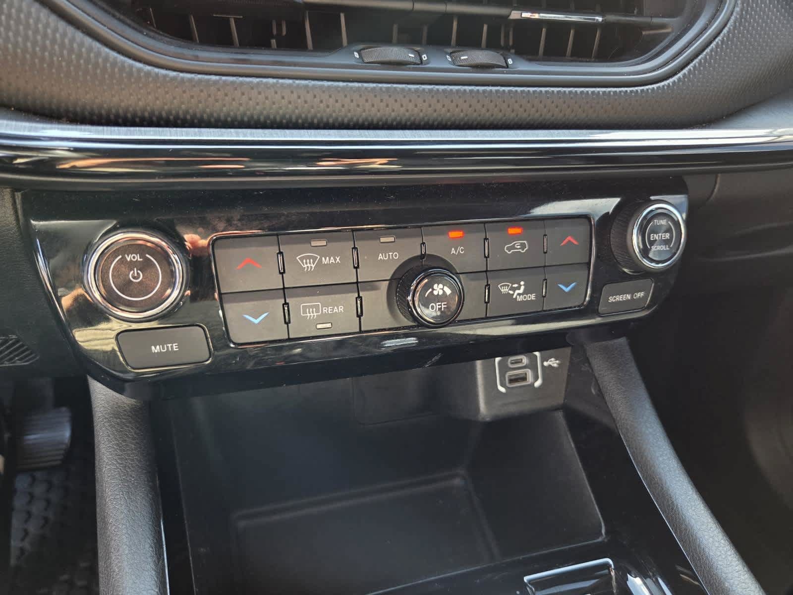 Used 2023 Jeep Compass Trailhawk AWD/4WD image 22