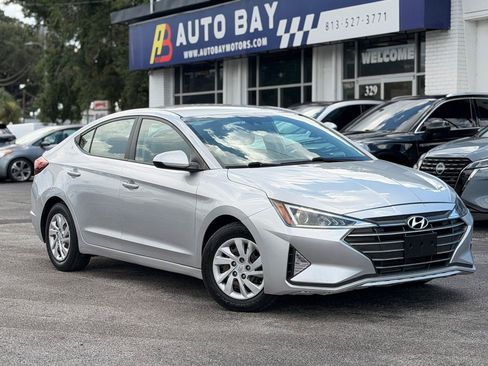 Used 2020 Hyundai Elantra SE w/ Cargo Package (C1) FWD image 5