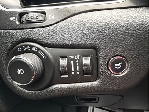 Used 2019 Jeep Cherokee Trailhawk w/ Comfort & Convenience Group AWD/4WD image 29
