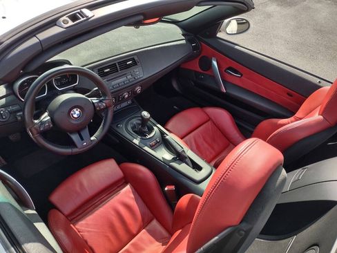 Used 2006 BMW M Roadster RWD image 9