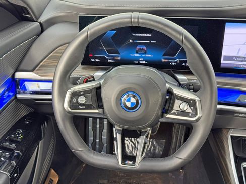 Used 2024 BMW i7 eDrive50 w/ M Sport Package image 22