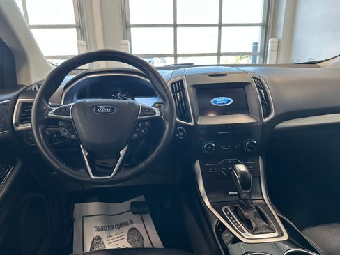 Used 2018 Ford Edge SEL w/ Equipment Group 201A AWD/4WD image 17