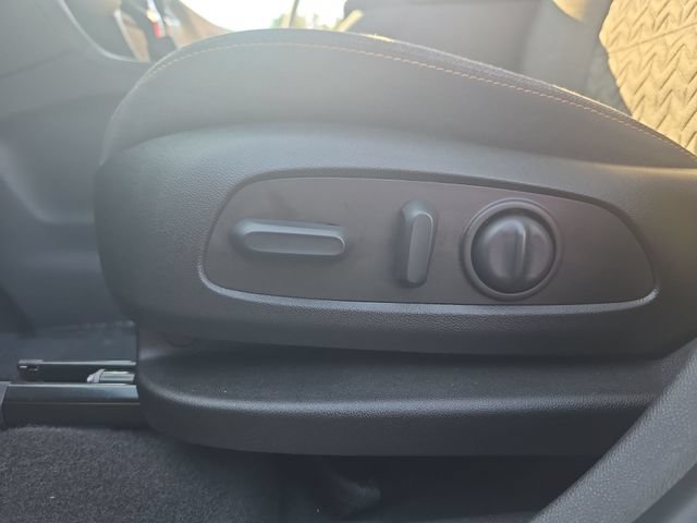 Used 2022 Chevrolet Equinox LT FWD image 29