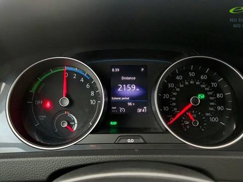 Used 2019 Volkswagen e-Golf SE w/ Driver Assistance Package FWD image 55