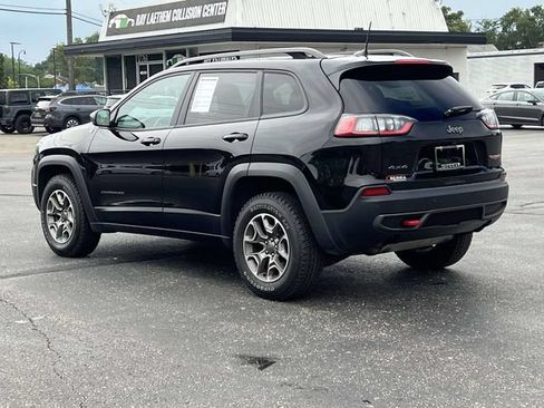 Used 2020 Jeep Cherokee Trailhawk w/ Cold Weather Group AWD/4WD image 3