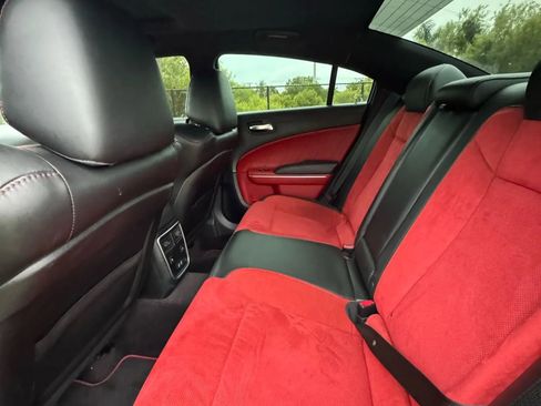 Used 2019 Dodge Charger Scat Pack w/ Dynamics Package image 12