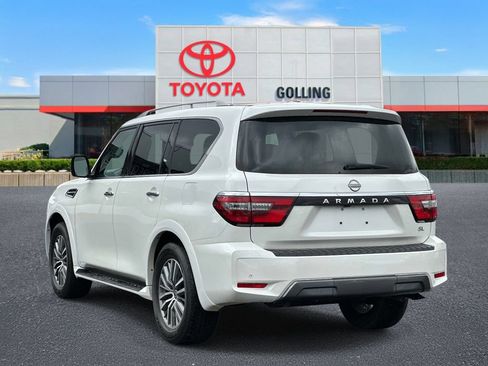 Used 2024 Nissan Armada SL w/ Captain's Chairs Package AWD/4WD image 4