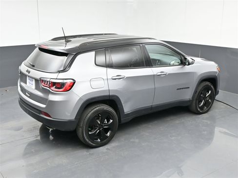 Used 2018 Jeep Compass Latitude w/ Popular Equipment Group image 25