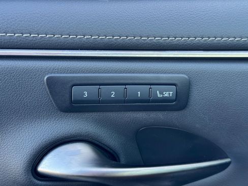 Used 2022 Lexus ES 300h w/ Premium Package image 17