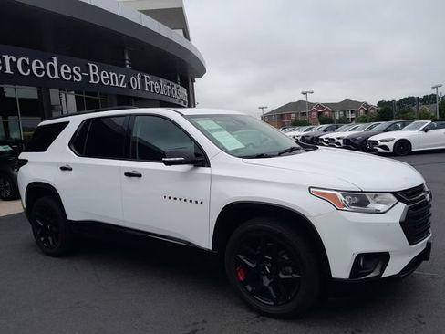 Used 2020 Chevrolet Traverse Premier w/ Redline Edition FWD image 1