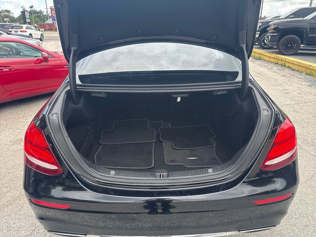 Used 2018 Mercedes-Benz E 300 image 12