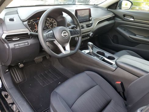 Certified 2025 Nissan Altima 2.5 SV FWD image 22