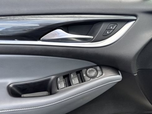 Used 2020 Buick Enclave Essence w/ Sound and Sites Package image 9