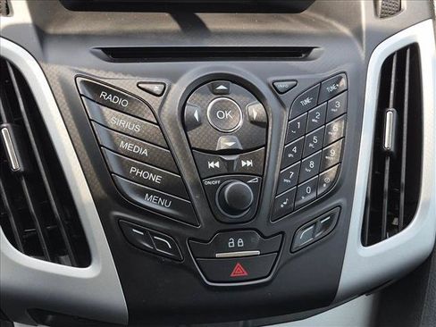 Used 2014 Ford Focus SE w/ SE Winter Package FWD image 13