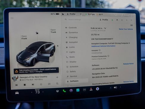 Used 2024 Tesla Model Y Long Range image 9