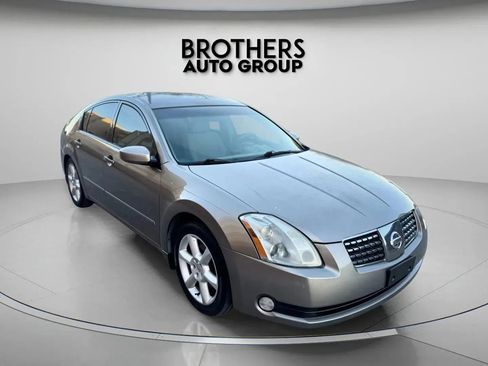 Used 2004 Nissan Maxima 3.5 SE w/ Premium Audio Pkg image 2