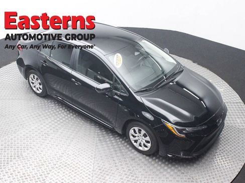 Used 2024 Toyota Corolla LE image 3