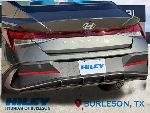 New 2026 Hyundai Elantra SE FWD image 11