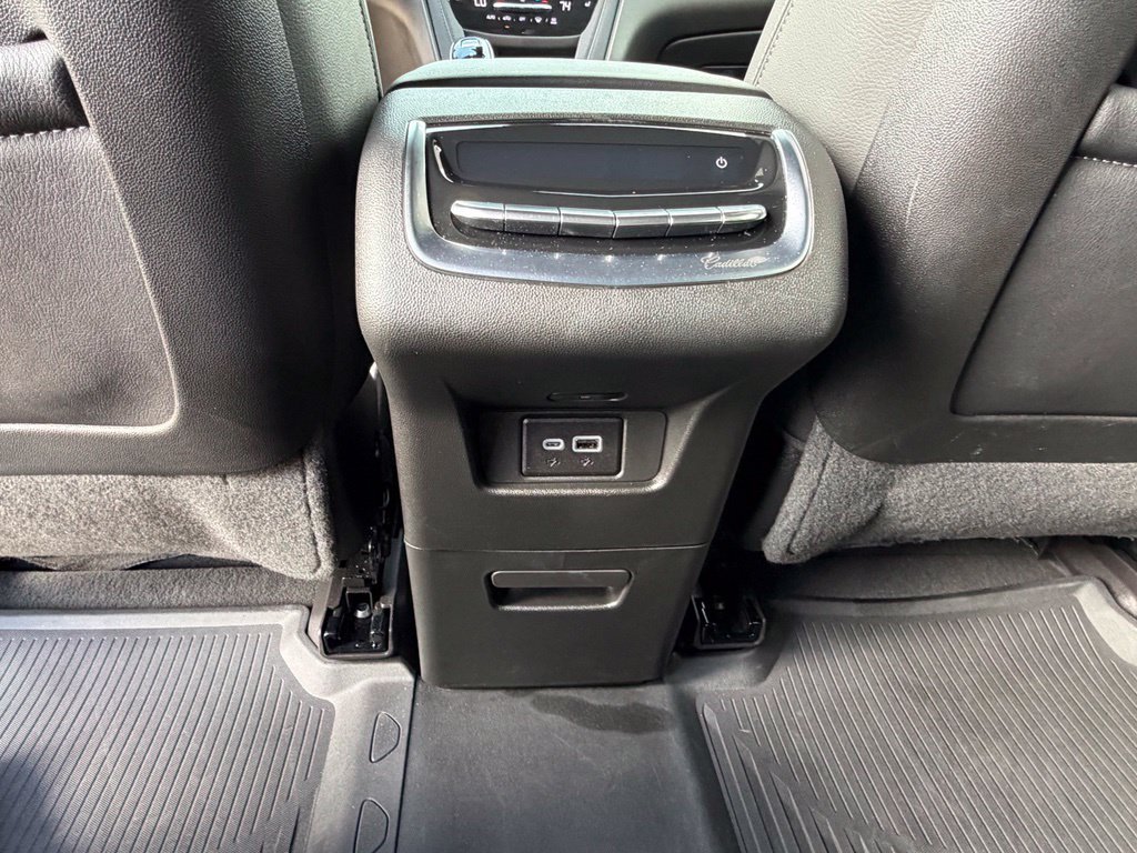 Used 2025 Cadillac XT6 Luxury FWD image 20