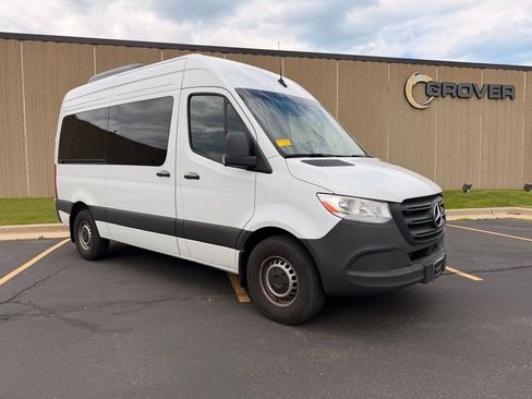 Used 2024 Mercedes-Benz Sprinter 2500 image 8