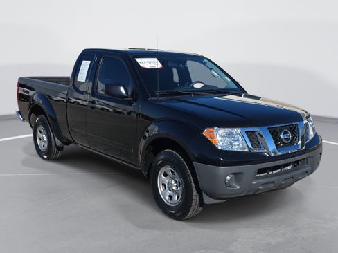Used 2015 Nissan Frontier S image 3