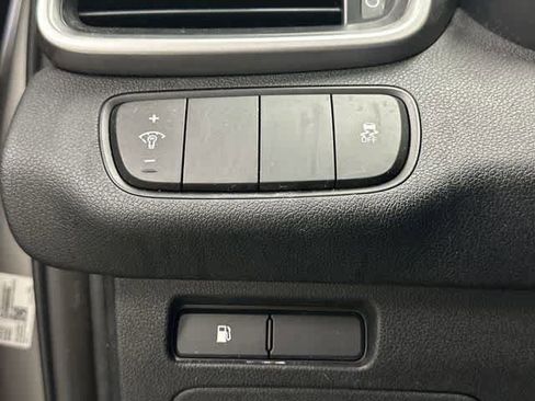 Used 2017 Kia Sorento LX w/ LX Convenience Package image 20