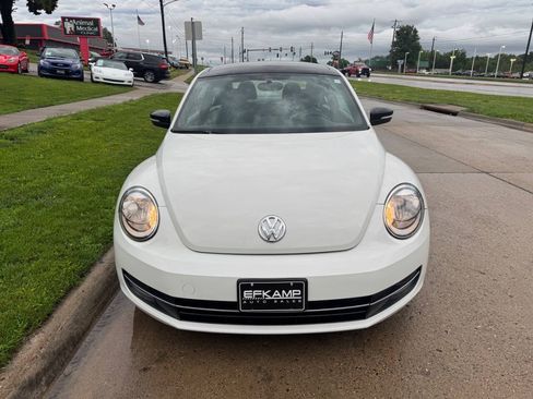 Used 2013 Volkswagen Beetle 2.0T FWD image 8
