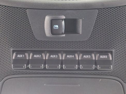 Certified 2022 Ford F250 Platinum w/ FX4 Off-Road Package image 38