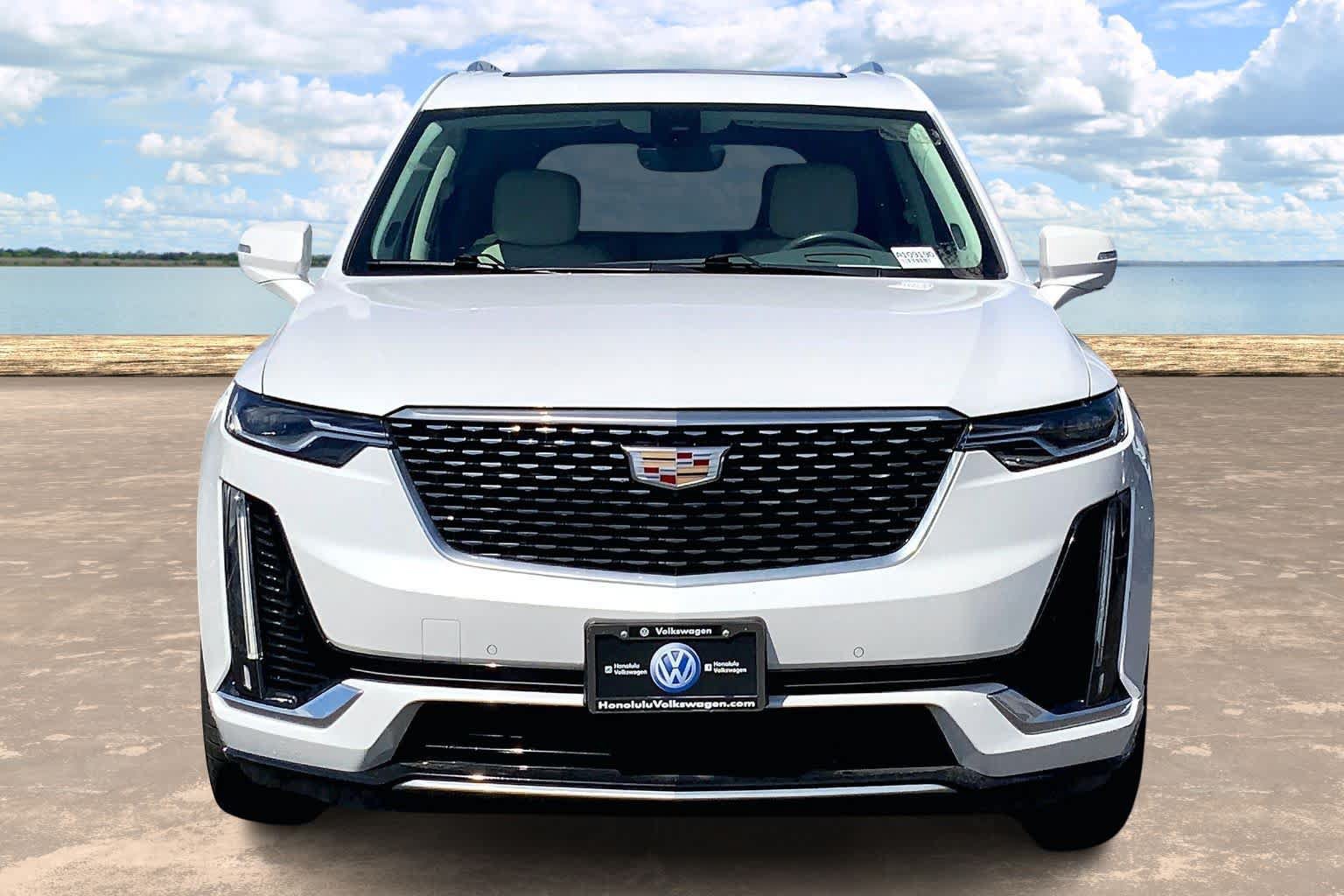 Used 2023 Cadillac XT6 Premium Luxury w/ Technology Package FWD image 6