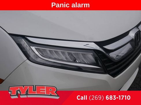 Used 2018 Honda Odyssey Touring image 10