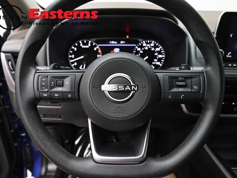Used 2023 Nissan Rogue S AWD/4WD image 10