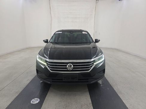 Used 2020 Volkswagen Passat 2.0T SE w/ Sunroof Package FWD image 2