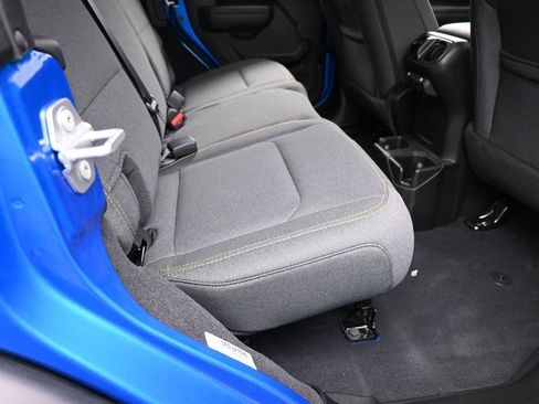 Used 2025 Jeep Wrangler Unlimited Sport AWD/4WD image 34