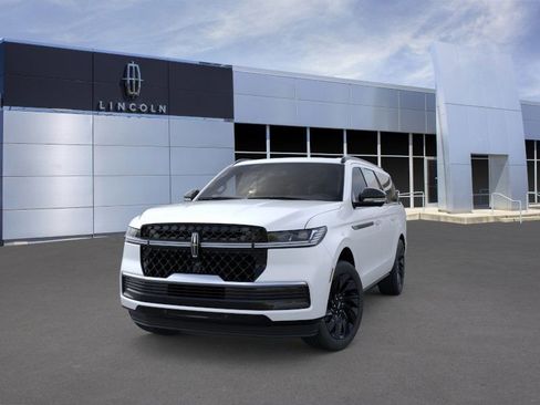 New 2025 Lincoln Navigator L Reserve w/ Jet Appearance Package image 2
