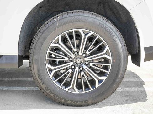 New 2026 Nissan Armada SL w/ Captain's Chari Seat Package RWD image 23