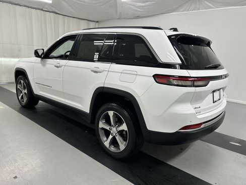 Used 2023 Jeep Grand Cherokee Limited AWD/4WD image 7