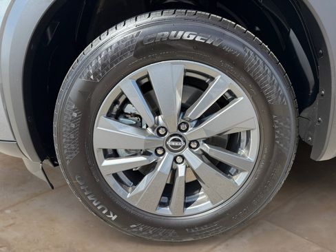 Used 2026 Nissan Pathfinder SV image 29