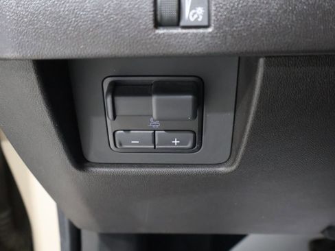 Used 2023 Chevrolet Colorado Z71 w/ Z71 Convenience Package 2 image 34