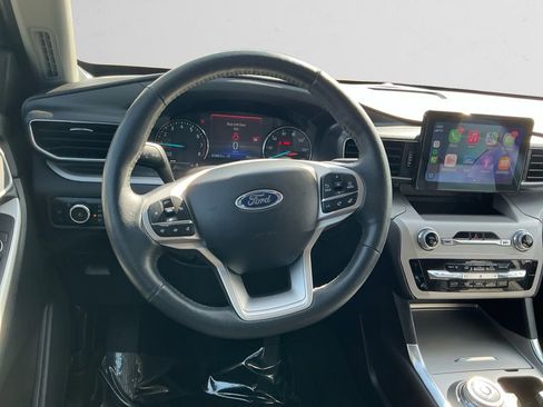 Used 2024 Ford Explorer XLT w/ Equipment Group 202A image 12