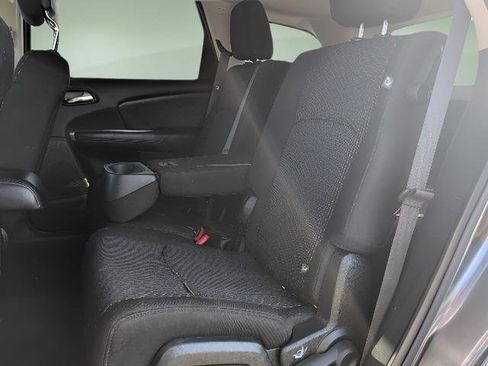 Used 2019 Dodge Journey SE w/ Connectivity Group image 16