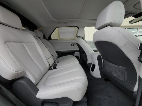 New 2026 Hyundai Ioniq 5 Limited image 19