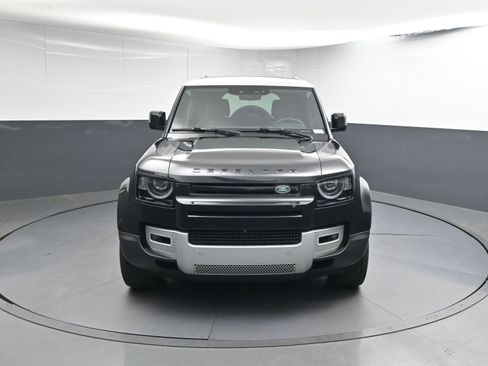 Used 2021 Land Rover Defender 110 SE image 26