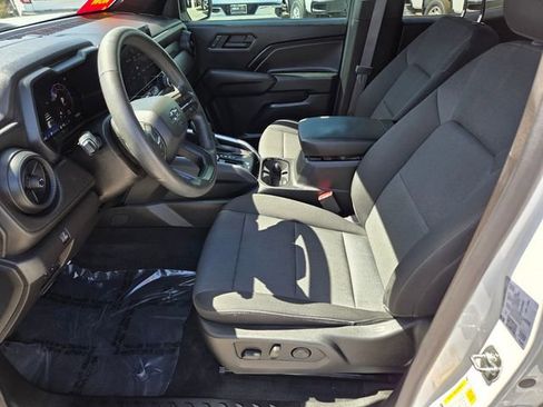 Certified 2024 Chevrolet Colorado Trail Boss w/ Technology Package image 10