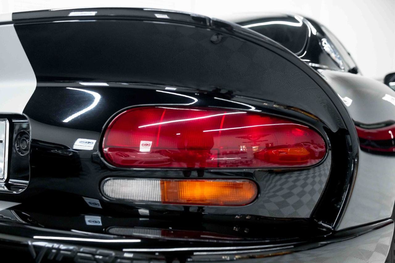 Used 2000 Dodge Viper GTS RWD image 25