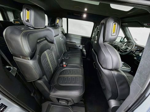 Used 2025 Rivian R1S Adventure AWD/4WD image 30