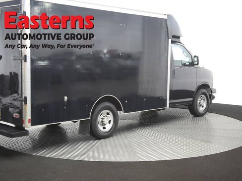 Used 2017 Chevrolet Express 3500 RWD image 38