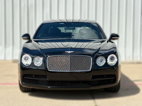 Used 2018 Bentley Flying Spur V8 AWD/4WD image 4