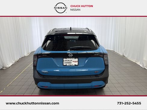 New 2026 Nissan Kicks SR FWD image 1