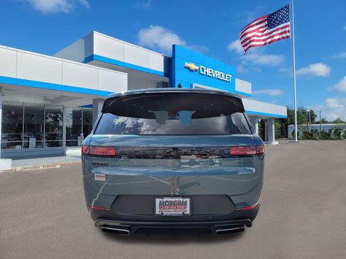 Used 2024 Land Rover Range Rover Sport SE image 5