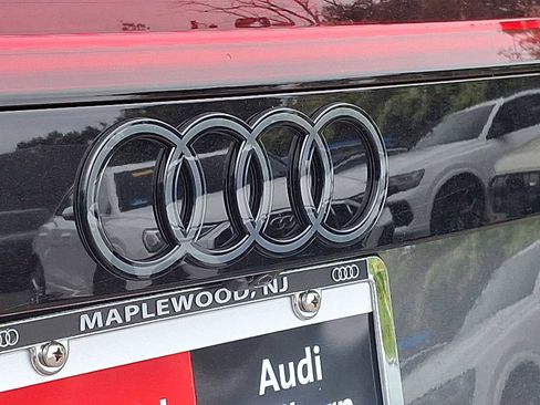 New 2025 Audi RS Q8 performance image 17